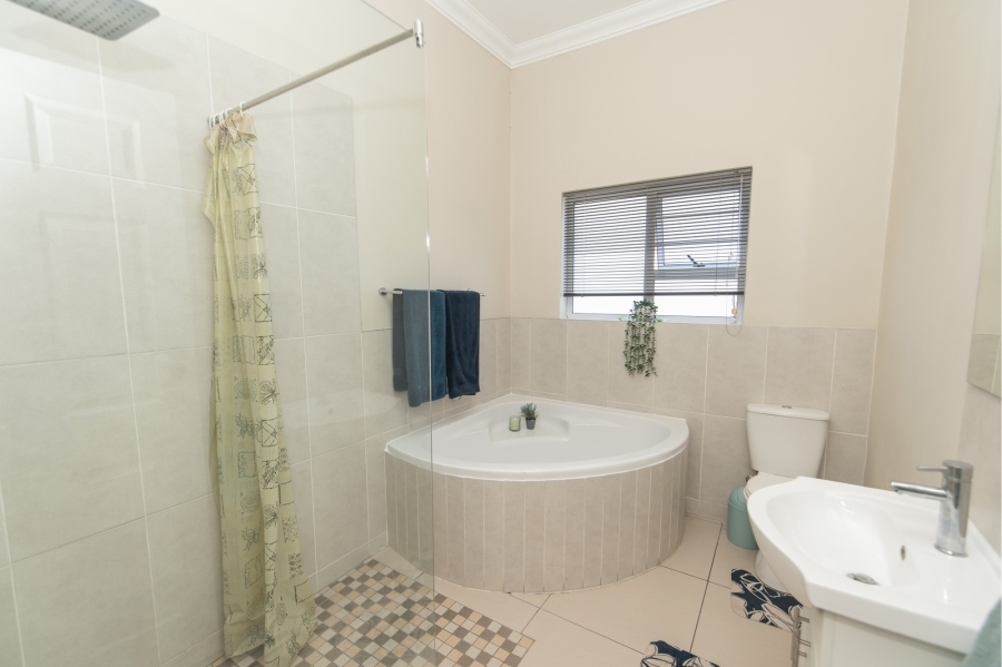 3 Bedroom Property for Sale in Westbrook Eastern Cape